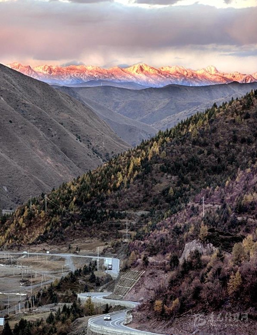 公路都這么美，你在川西高原到底錯過(guò)了多少風(fēng)景？